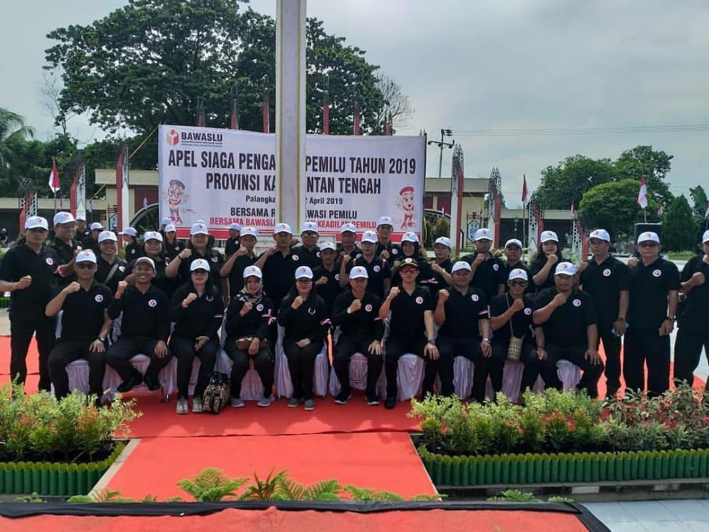 Apel Serentak Seluruh Bawaslu Kabupaten/Kota dan Panwaslu kecamatan se-Indonesia tentang Patroli Pengawasan Anti Politik Uang. 