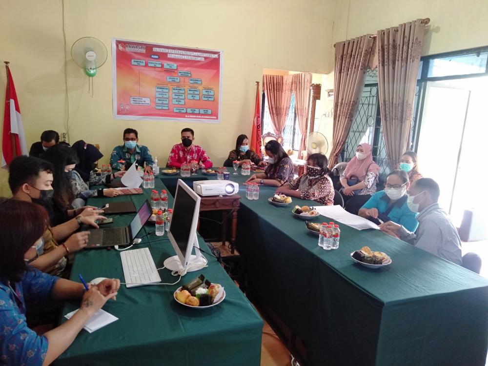 Bawaslu Provinsi Kalimantan Tengah Mengadakan Kegiatan Pembinaan dan Pengelolaan Administrasi Keuangan yang Bertempat di Bawaslu Kabupaten Barito Timur