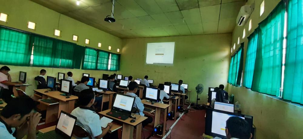 TES TERTULIS SOCRATIVE (ONLINE) CALON ANGGOTA PANWASCAM SE-KABUPATEN BARITO TIMUR BERJALAN DENGAN LANCAR
